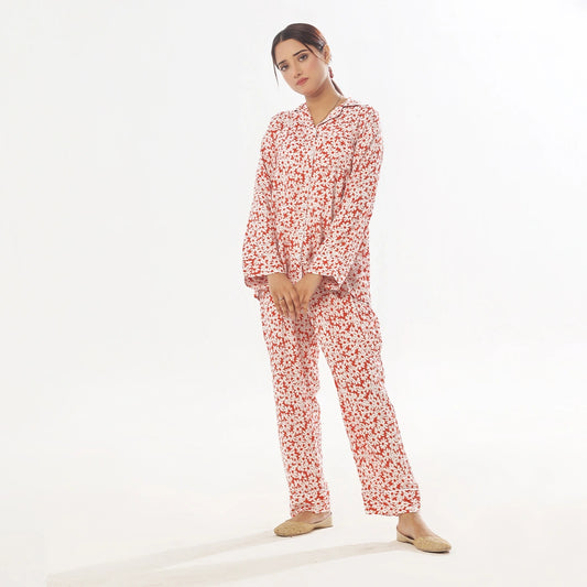 Sajiero Mat Daisy Linen Pajama Suit