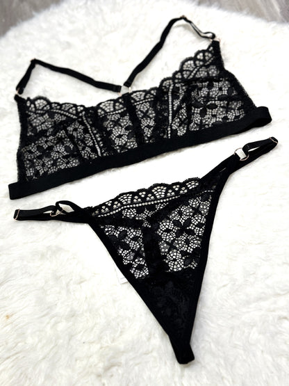 Sajiero Temple Flowers Embroidery Bikini sexy black color non padded br a price in pakistan