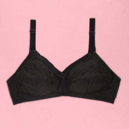 The Casual Non-Padded Wireless Bra features delicate embroidery and lace detailing on the cups, offering all-day comfort with a seamless, breathable design. 